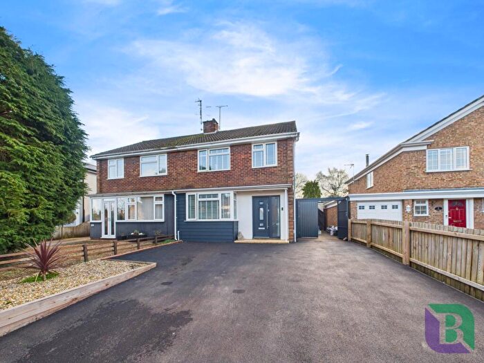 3 Bedroom Semi-Detached House For Sale In Bow Brickhill Road, Woburn Sands, MK17