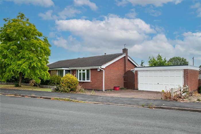 3 Bedroom Detached Bungalow For Sale In Huntingdon Drive, Castle Donington, Derby, DE74