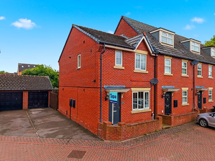 3 Bedroom Terraced House For Sale In Parkin Court, Rotherham, S65