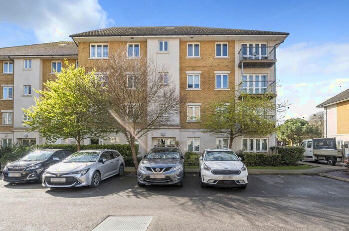 2 Bedroom Flat To Rent In Park Lodge Avenue, West Drayton, UB7