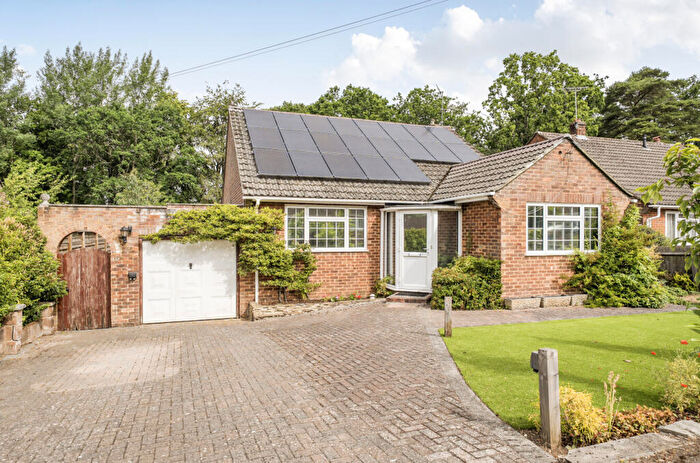 3 Bedroom Bungalow For Sale In Fairland Close, Fleet, Hampshire, GU52