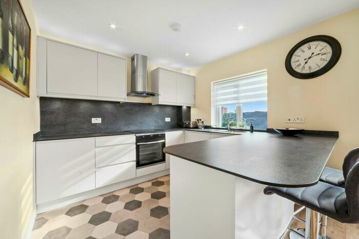 2 Bedroom Apartment To Rent In Glan Y Nant Road, Cardiff, CF14