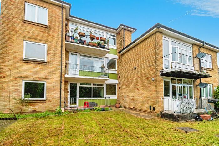 2 Bedroom Flat For Sale In Belmont Road, Southampton, SO17