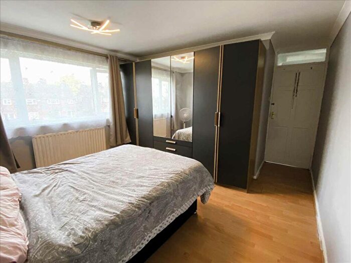 3 Bedroom Terraced House For Sale In Larkfields, Northfleet, DA11