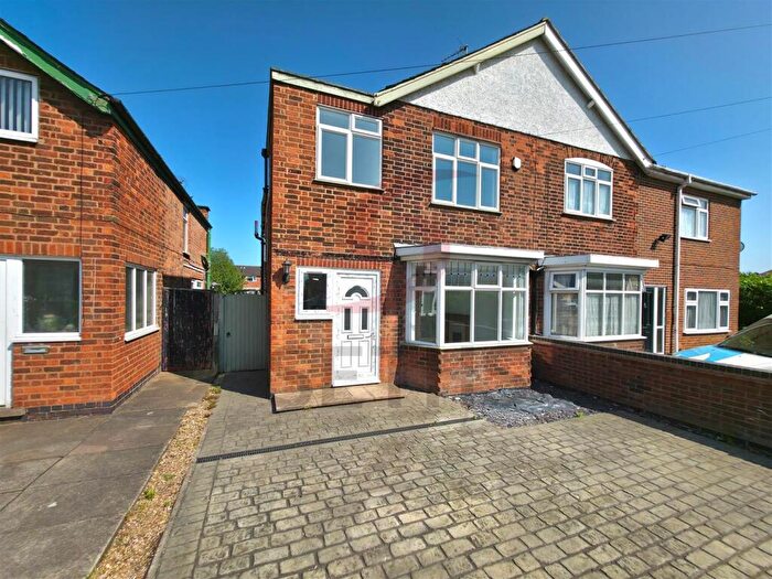 3 Bedroom Semi-Detached House To Rent In Humberstone Lane, Thurmaston, Leicester, LE4