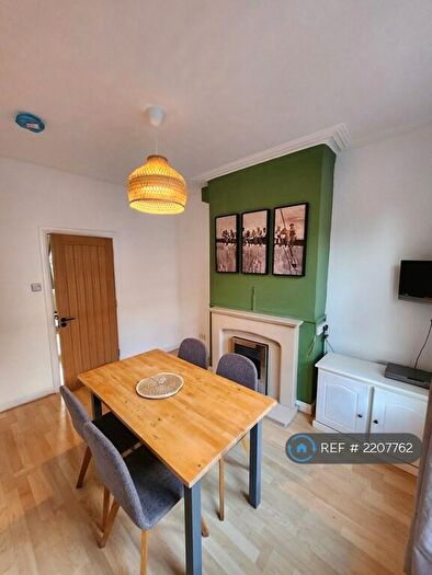 3 Bedroom Terraced House To Rent In Salford, Salford, M6