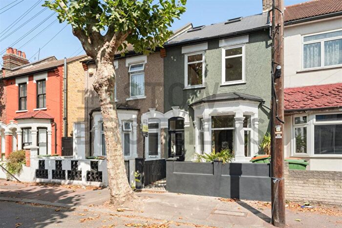 4 Bedroom House To Rent In Mafeking Avenue, East Ham, E6