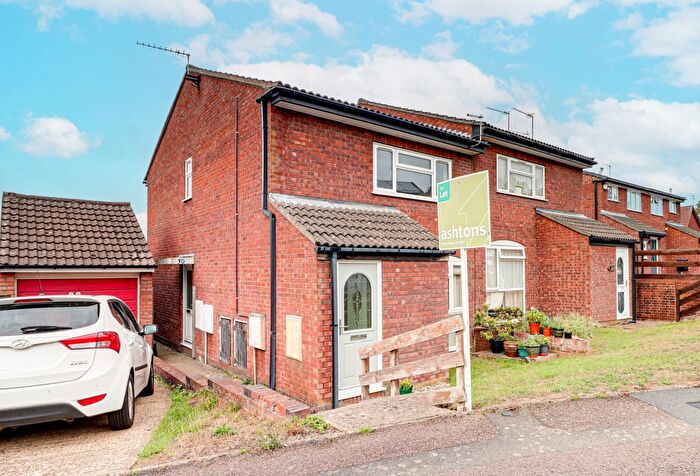 1 Bedroom Flat To Rent In Mortain Drive, Berkhamsted, HP4