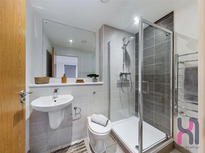 2 Bedroom Flat For Sale In Advent Way, Ancoats, M4