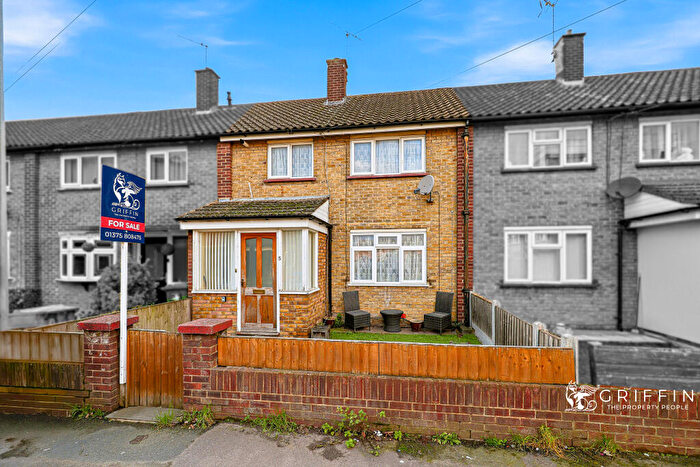 2 Bedroom Terraced House For Sale In Wellington Road, Tilbury, RM18