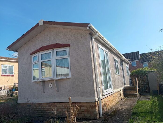2 Bedroom Mobile/park Home To Rent In Greenhill Drive, Gloucester, GL4