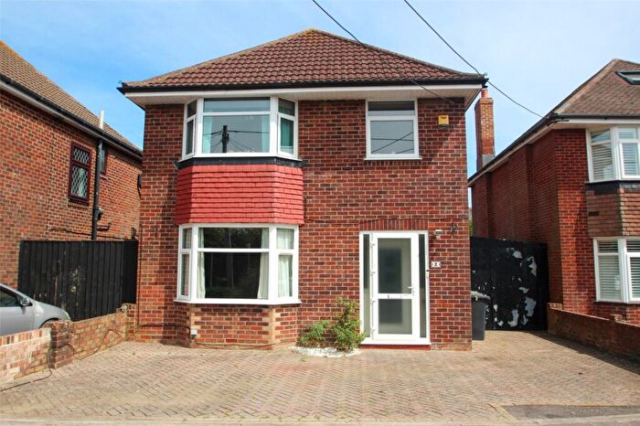 4 Bedroom Detached House For Sale In Broad Way, Hamble, Southampton, Hampshire, SO31