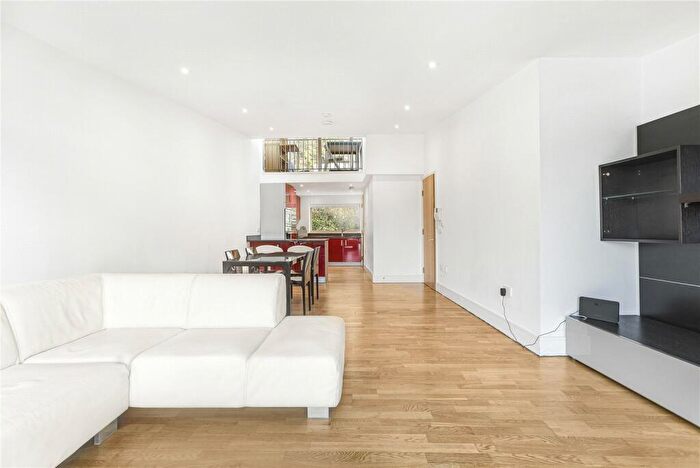 2 Bedroom Apartment To Rent In Contemporary -Bedroom, -Bathroom Apartment In Central Oxford, OX1