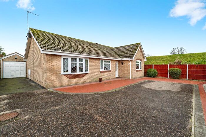 3 Bedroom Detached Bungalow For Sale In Elm Avenue, Gorleston, Great Yarmouth, NR31