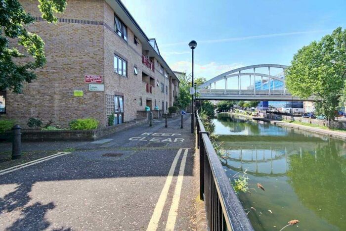 2 Bedroom Apartment To Rent In Canal Path, Haggerston, E2