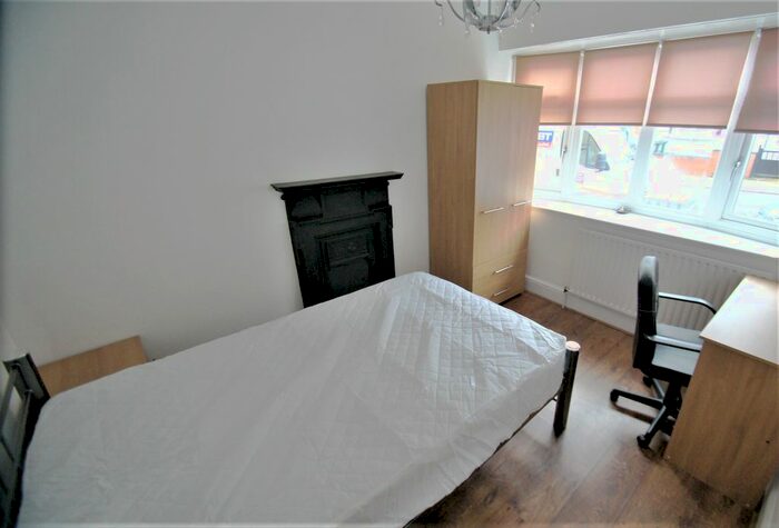 4 Bedroom Terraced House To Rent In Broomfield Road, Coventry, CV5