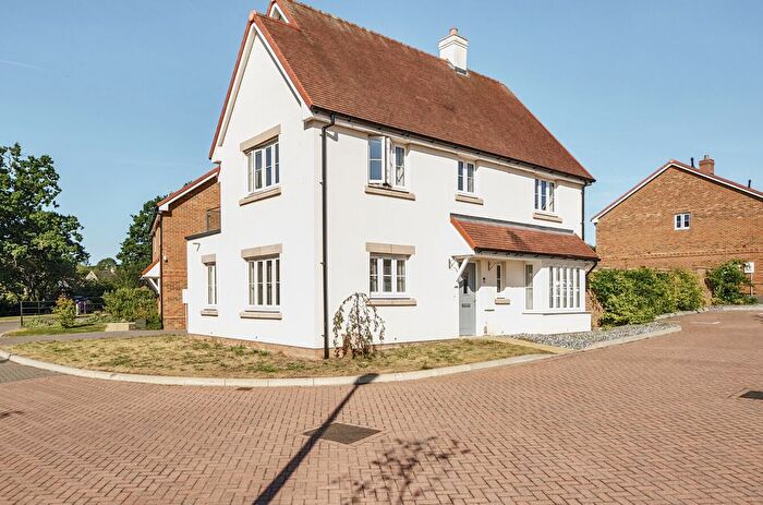 3 Bedroom Detached House For Sale In Skylark Drive, Hailsham, BN27