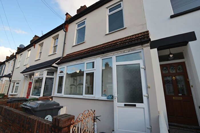 2 Bedroom Terraced House To Rent In Chatham Road, E17