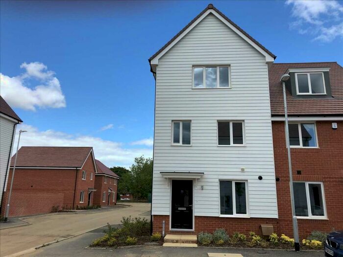 4 Bedroom Semi-Detached House To Rent In Baldock Road, Canterbury, CT1