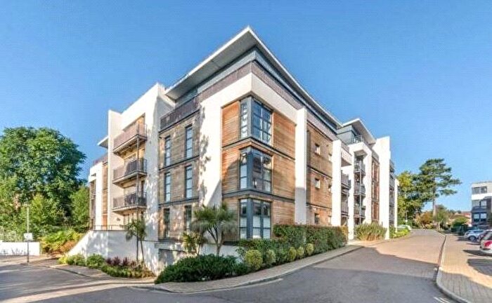 2 Bedroom Flat To Rent In Scott Avenue, Putney Vale, SW15