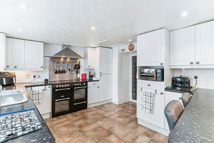2 Bedroom End Of Terrace House For Sale In Eaton Place, Paignton, TQ4
