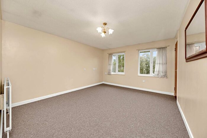 1 Bedroom Flat For Sale In Etloe House, Leyton, E10