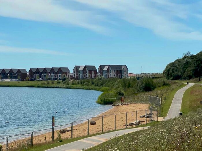 2 Bedroom Apartment To Rent In Berrington View, Lakeside Edge, PE7