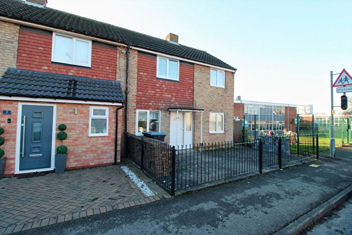 2 Bedroom End Of Terrace House To Rent In Harlow, CM18