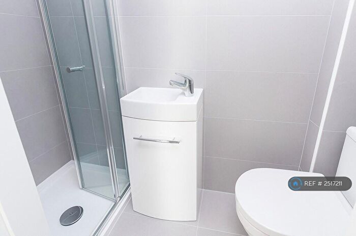 Studio To Rent In Baronet Road, London, N17