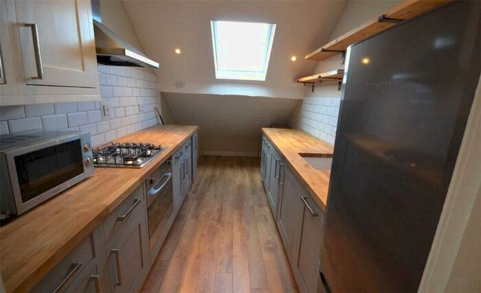 2 Bedroom Apartment To Rent In Talford Grove, West Didsbury, Manchester, M20