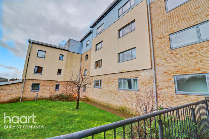 2 Bedroom Flat For Sale In Forum Court, Bury St Edmunds, IP32