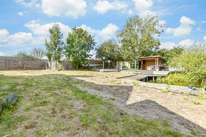 4 Bedroom Detached House For Sale In High Road, Thornwood, Essex, CM16