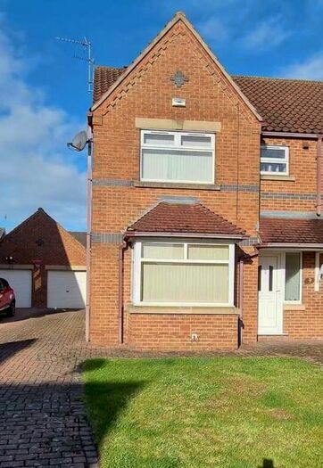 3 Bedroom Semi-Detached House To Rent In Lower Meadows, Barton-Upon-Humber, DN18