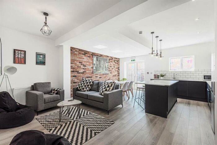 6 Bedroom Terraced House To Rent In Bolingbroke Road, Stoke, Coventry, CV3