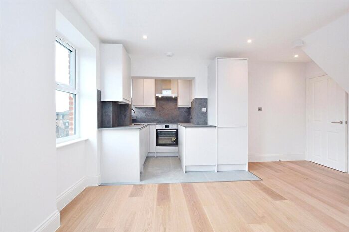 2 Bedroom Apartment To Rent In Cleve Road, London, NW6