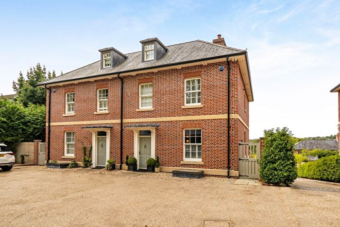 5 Bedroom Semi-detached House For Sale In Sleepers Hill, Winchester, SO22