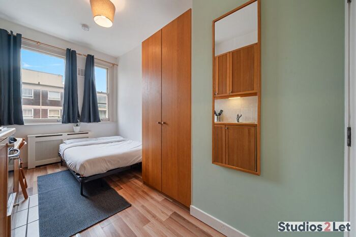 Studio To Rent In Fairholme Road, London, W14