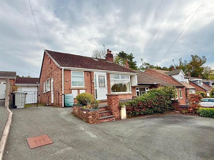 3 Bedroom Semi-Detached Bungalow For Sale In Amberley Road, Macclesfield, SK11
