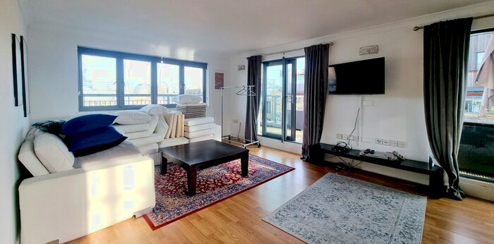 3 Bedroom Flat To Rent In Bell Yard Mews, London Bridge, SE1