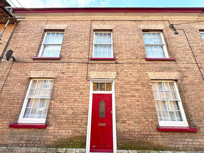 4 Bedroom Property For Sale In Church Street, Tiverton, EX16