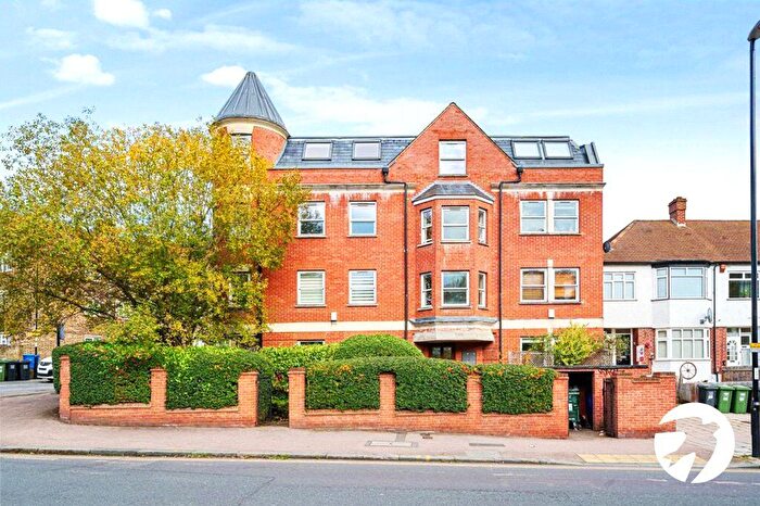 2 Bedroom Flat To Rent In Kirkdale, London, SE26