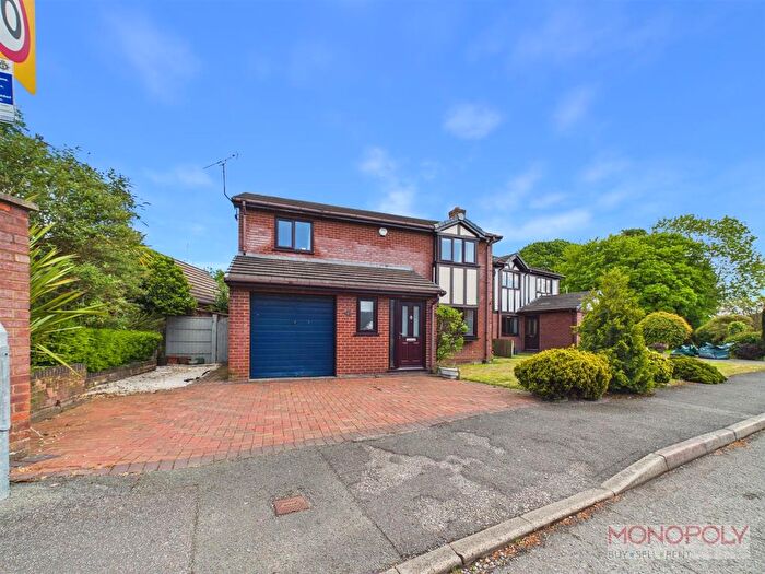 4 Bedroom Detached House For Sale In Cil Y Coed, Wrexham, LL14