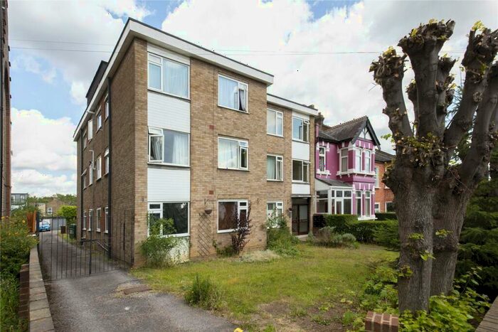 2 Bedroom Flat To Rent In Hainault Road, London, E11