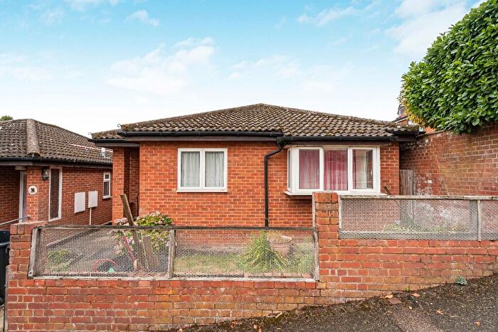 2 Bedroom Detached Bungalow For Sale In Fairway Court, Hemel Hempstead, Hertfordshire, HP3
