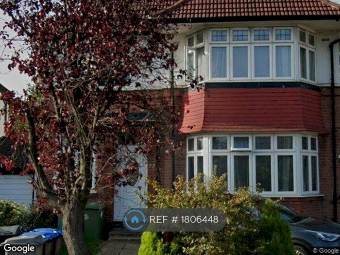 4 Bedroom Detached House To Rent In The Avenue, Wembley, HA9