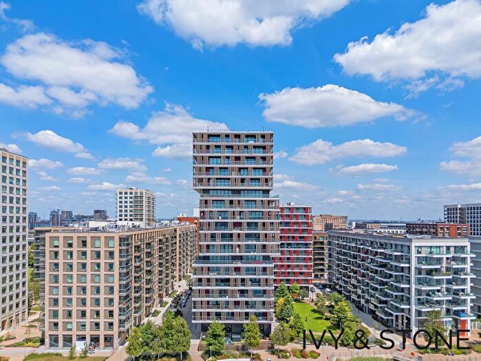 2 Bedroom Apartment For Sale In Bonnet Street, London, Greater London, E16