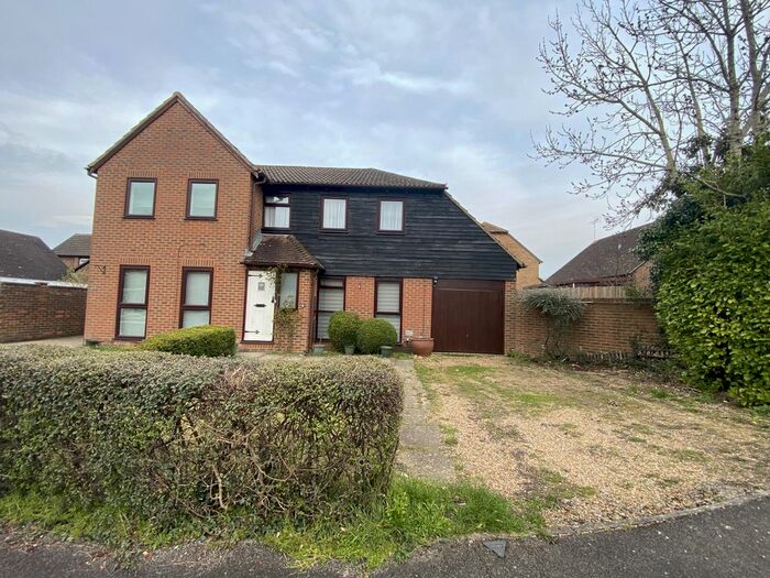 2 Bedroom Semi-Detached House To Rent In Reedmace Close, Singleton, Ashford, TN23