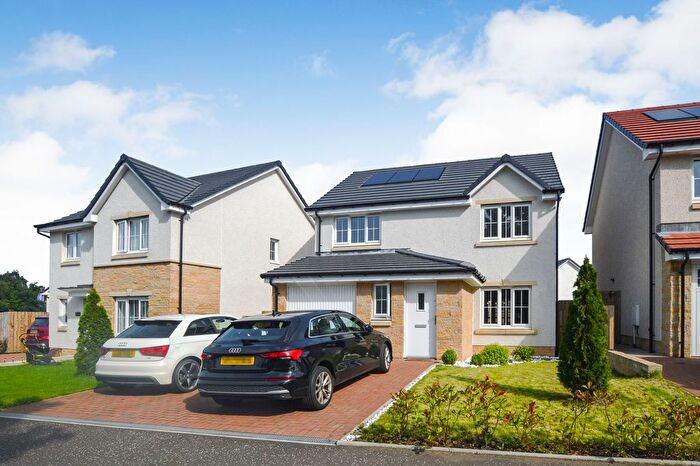 3 Bedroom Detached House For Sale In Beith Road, Glengarnock, KA14