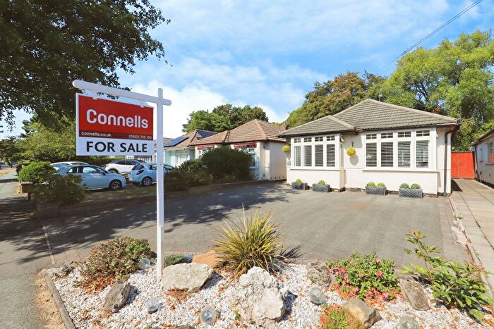 2 Bedroom Detached Bungalow For Sale In Stubby Lane, Wednesfield, Wolverhampton, WV11