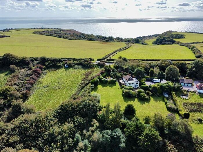 3 Bedroom Chalet For Sale In Fairlight Road, Hastings, TN35